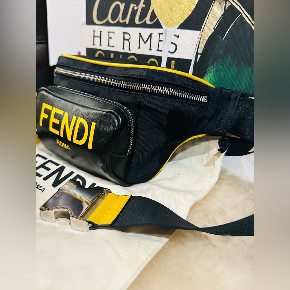๐ฅ FENDI BELTBAG BUMBAG CROSSBODY BAG w/ Dust Bag Size W 11โ X H 5.5โ - Picture 15 of 17